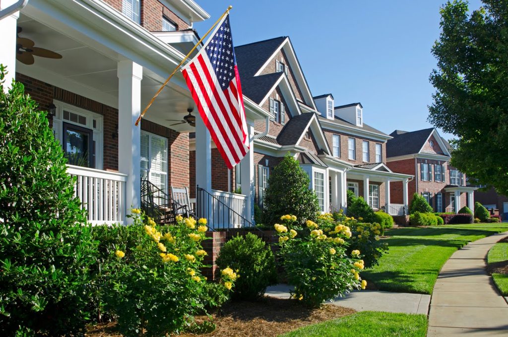 Rising expenses driving Canadians to offload U.S. real estate