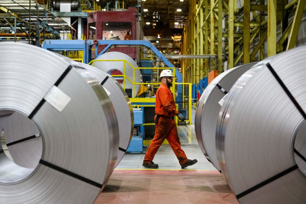 Canada employment rises 60,400, jobless rate sticks at 7.1%