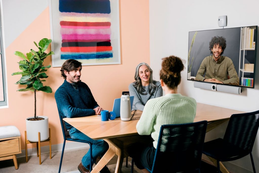 Conference room setup: From AV to layout Conference room setup: From AV to layout