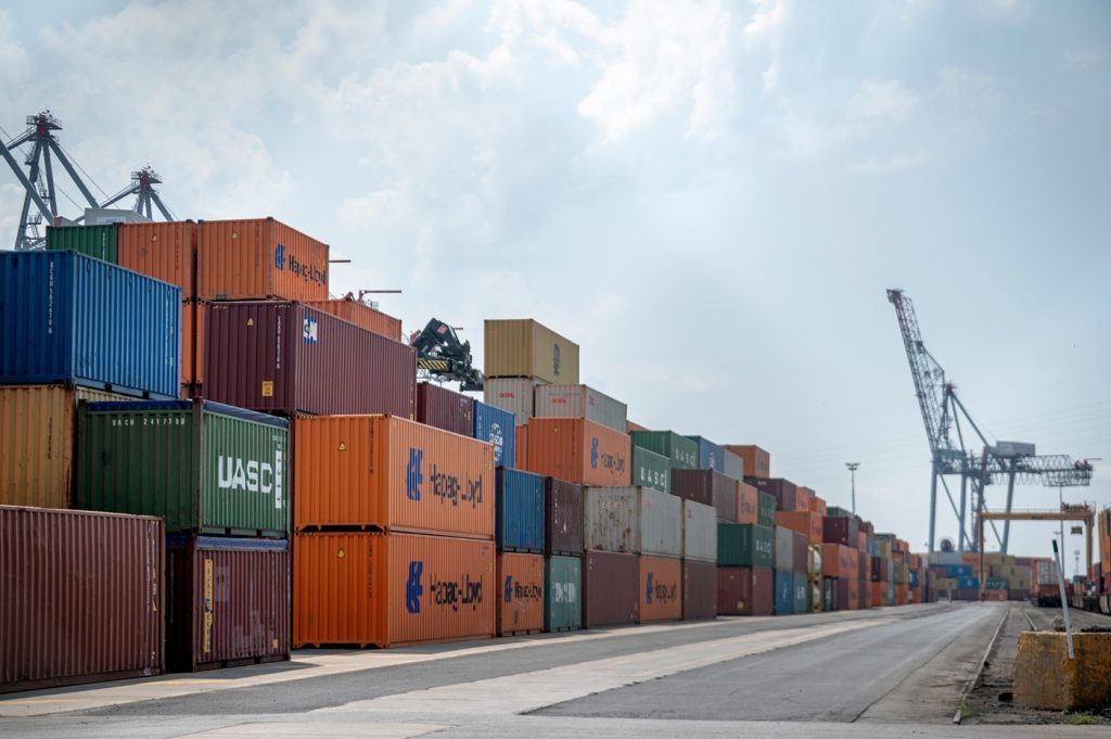 Statistics Canada delays trade report due to U.S. shutdown
