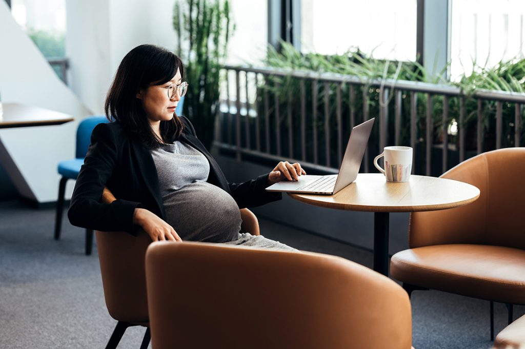 What is hybrid work? Plus, 4 types of hybrid work to implement [+ examples]